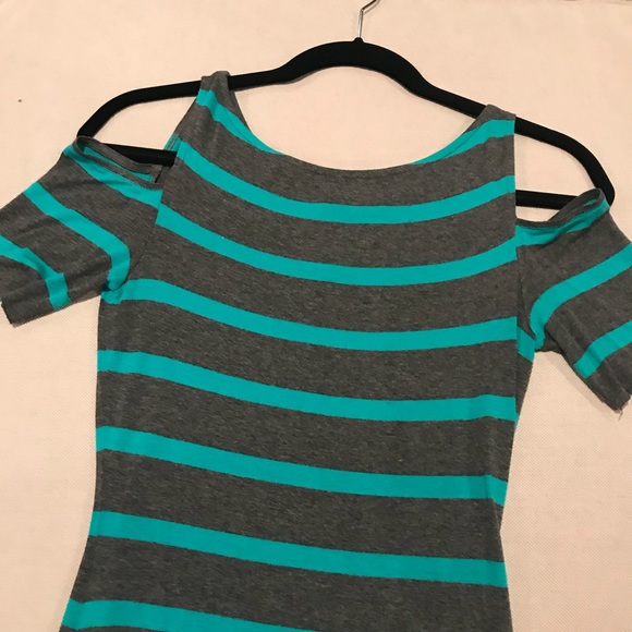 Bailey 44 cold shoulder knit tee - Picture 2 of 5